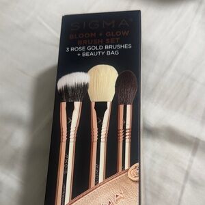 Sigma Beauty Bloom + Glow 3-Piece Rose Gold Makeup Brush Set